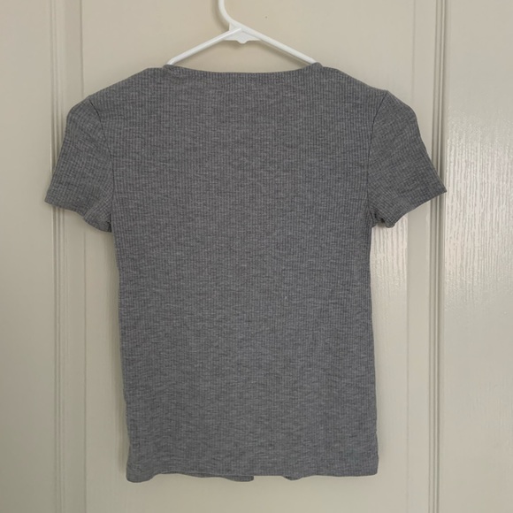 Ardene Cropped Top w/Adjustable Strings - Picture 2 of 4